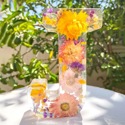 Personalized Letter Resin Lamp with Dried Flowers – Custom Initial Night Light for Home Décor & Gifts