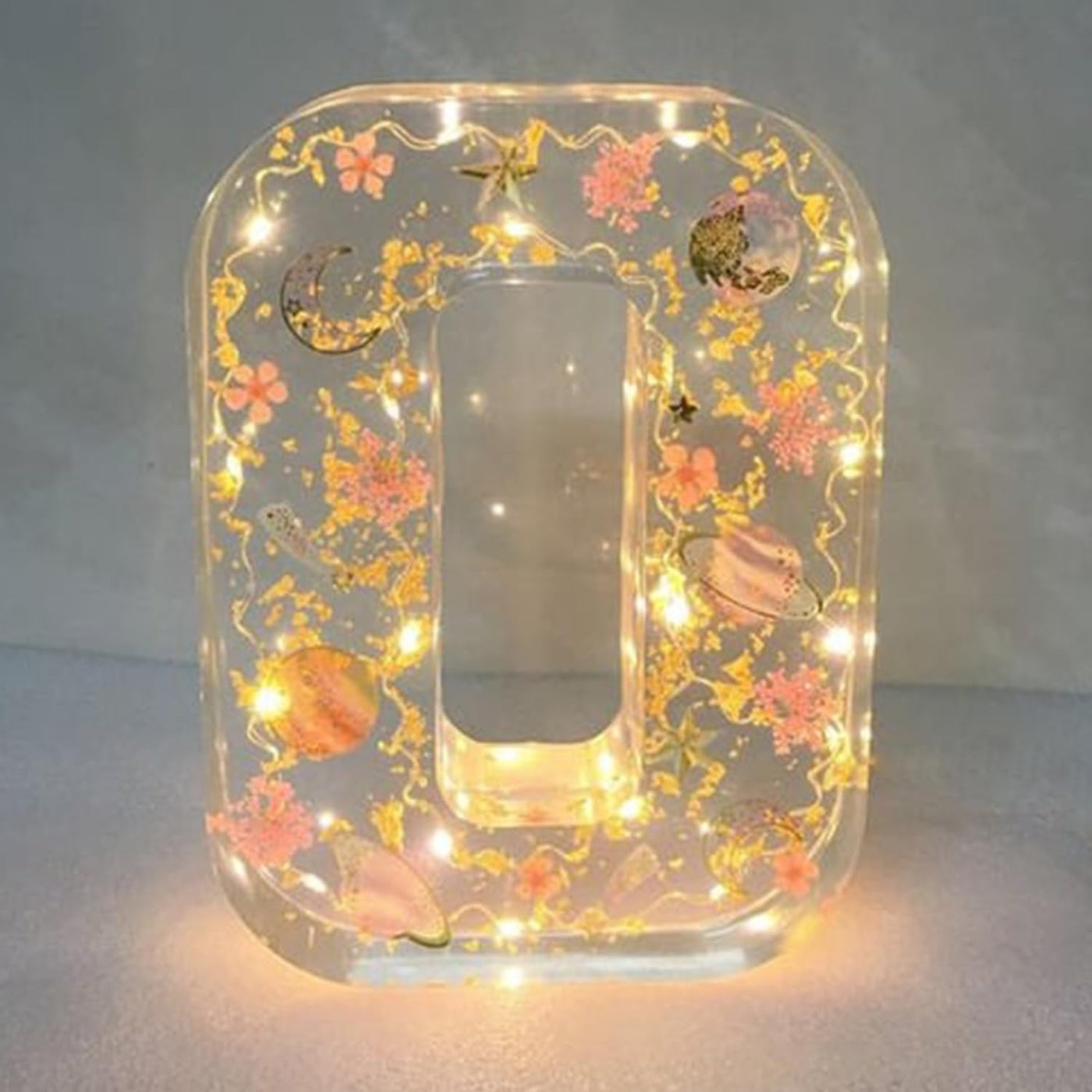 Personalized Letter Resin Lamp with Dried Flowers – Custom Initial Night Light for Home Décor & Gifts