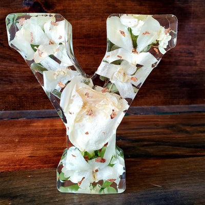 Personalized Letter Resin Lamp with Dried Flowers – Custom Initial Night Light for Home Décor & Gifts